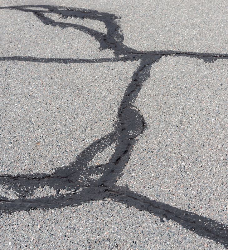 Asphalt Cracks Repair in Savannah, GA